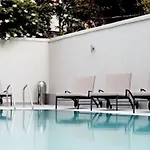 Hotel Angela Downtown
