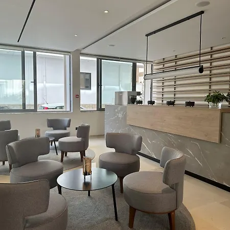 Hotel Angela Downtown 3*