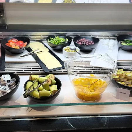 Hotel Angela Downtown