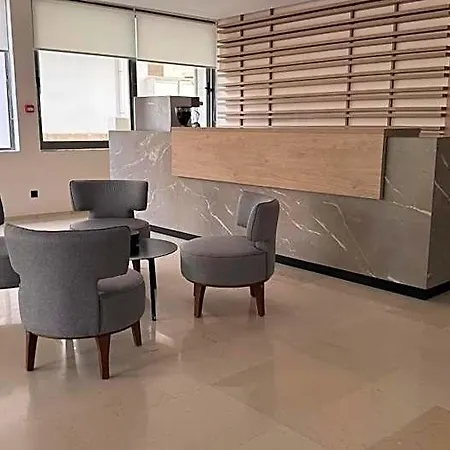 Hotel Angela Downtown 3*