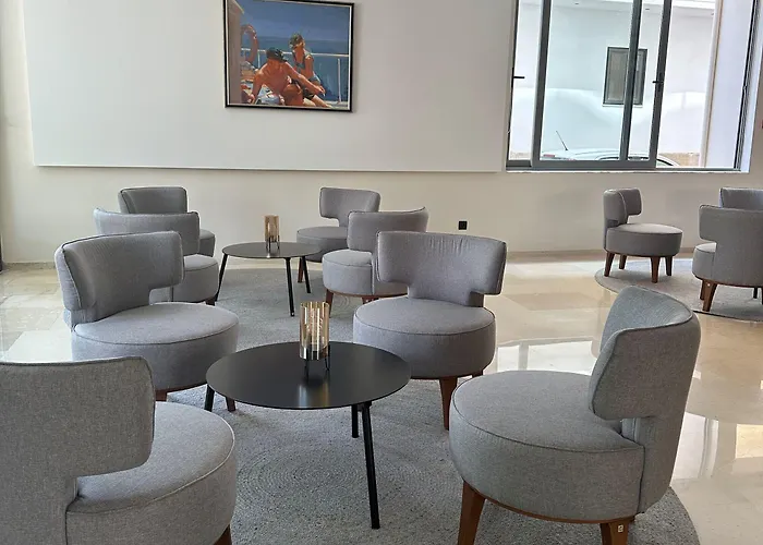 Hotel Angela Downtown