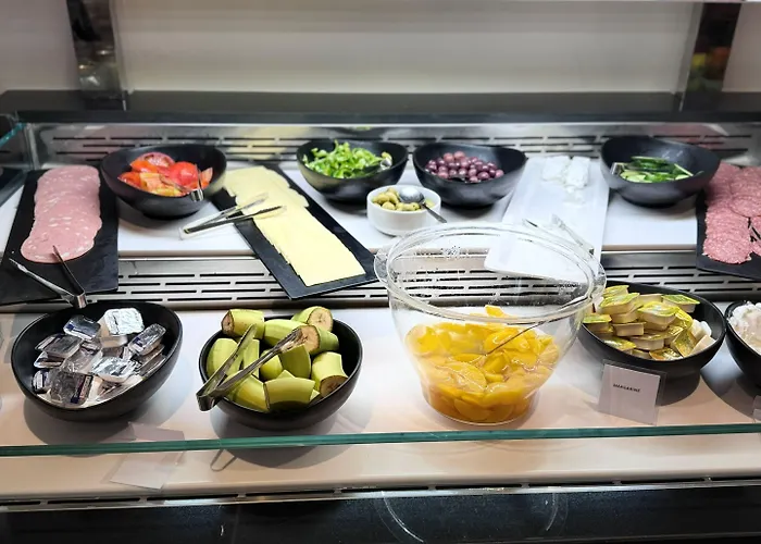 Hotel Angela Downtown