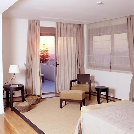 فندق Angela Downtown 3*