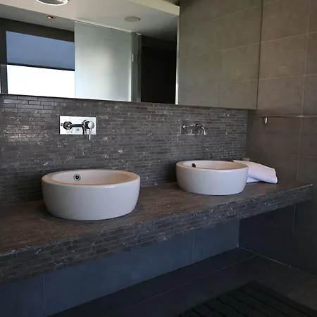 Angela Downtown فندق