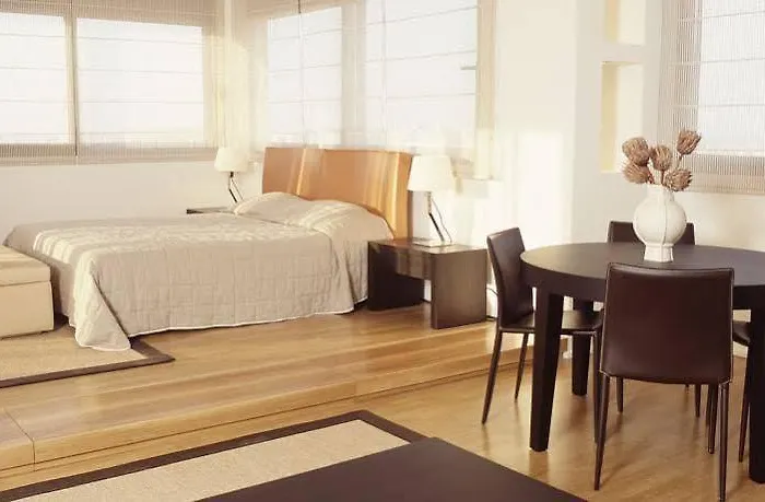 Hotel Angela Downtown 3*